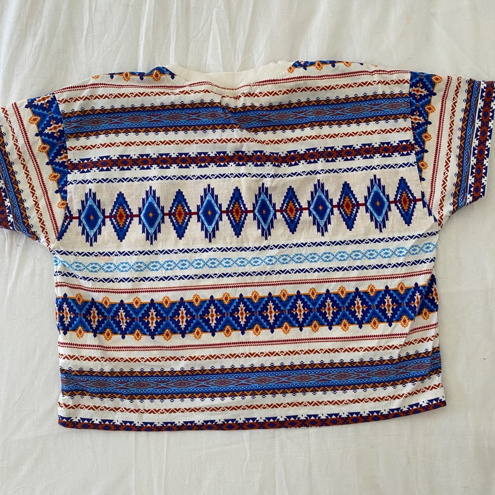 Aztec crop top - Picture 2 of 2